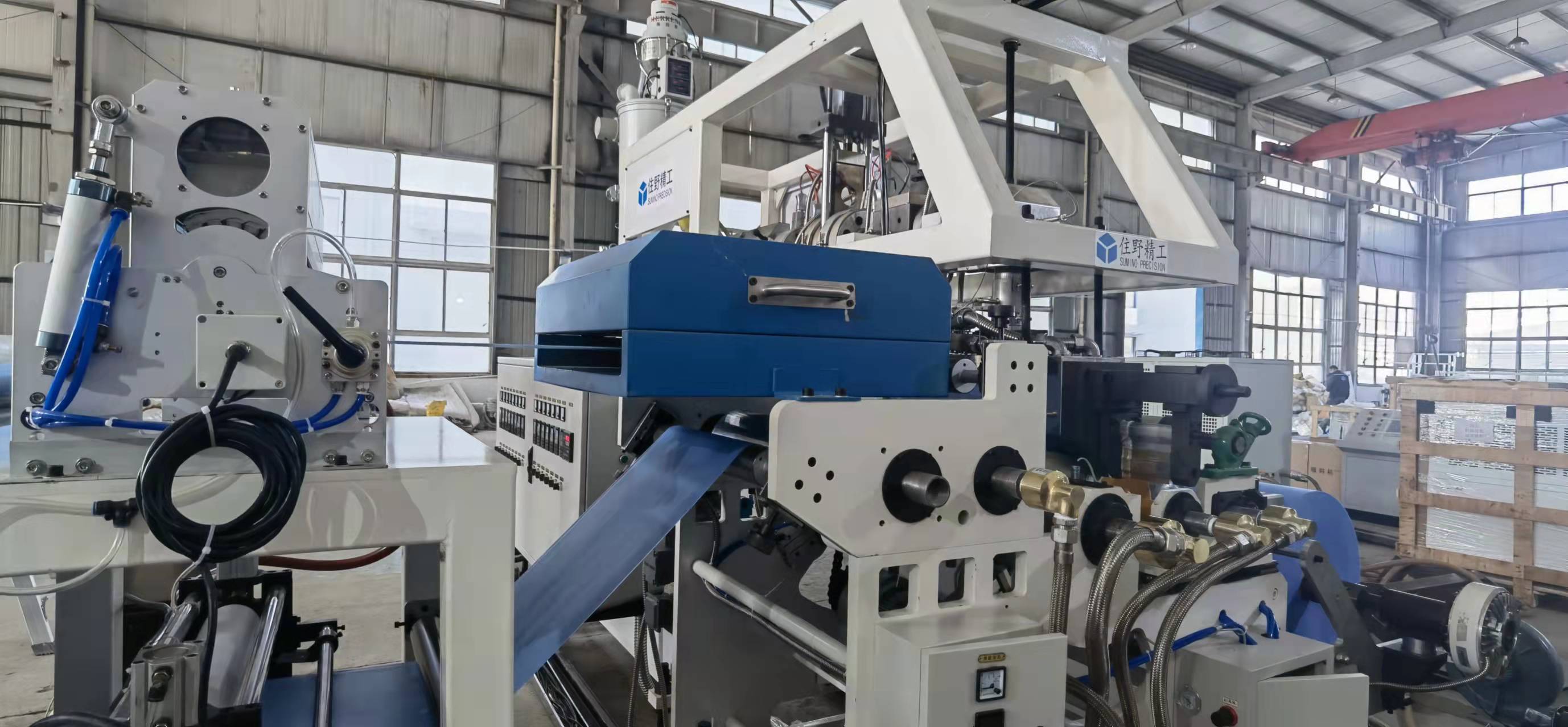 PP紡粘布淋膜複（fù）合生產線